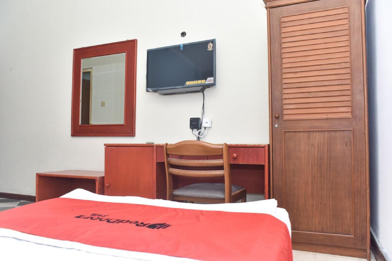 Reddoorz Near Kampung Warna Warni